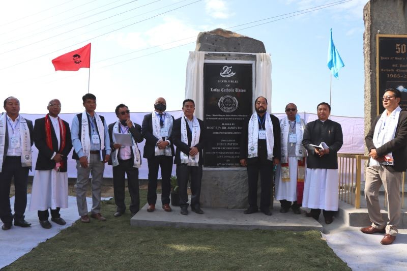 Dy CM Y Patton, Most Rev Dr James Thoppil, Bishop of Kohima Diocese and others during the dedication of Lotha Catholic Union silver jubilee monolith on December 12.